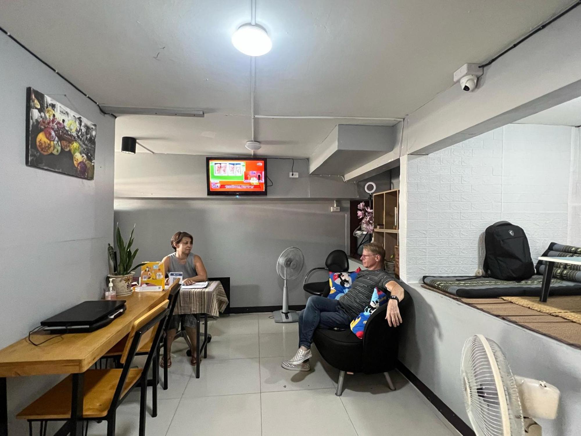 Lux Rooms Night Bazaar 치앙마이 외부 사진