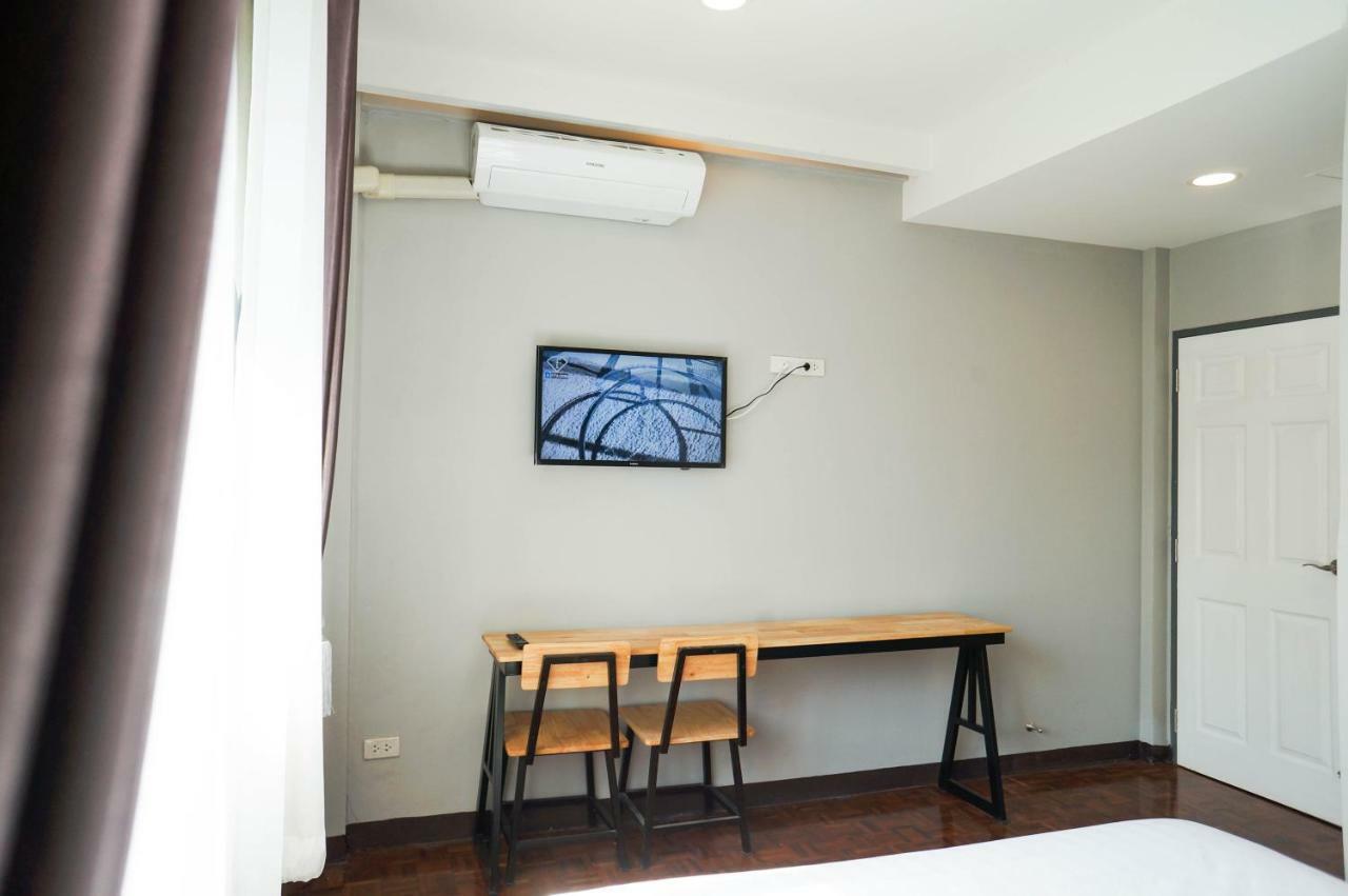 Lux Rooms Night Bazaar 치앙마이 외부 사진