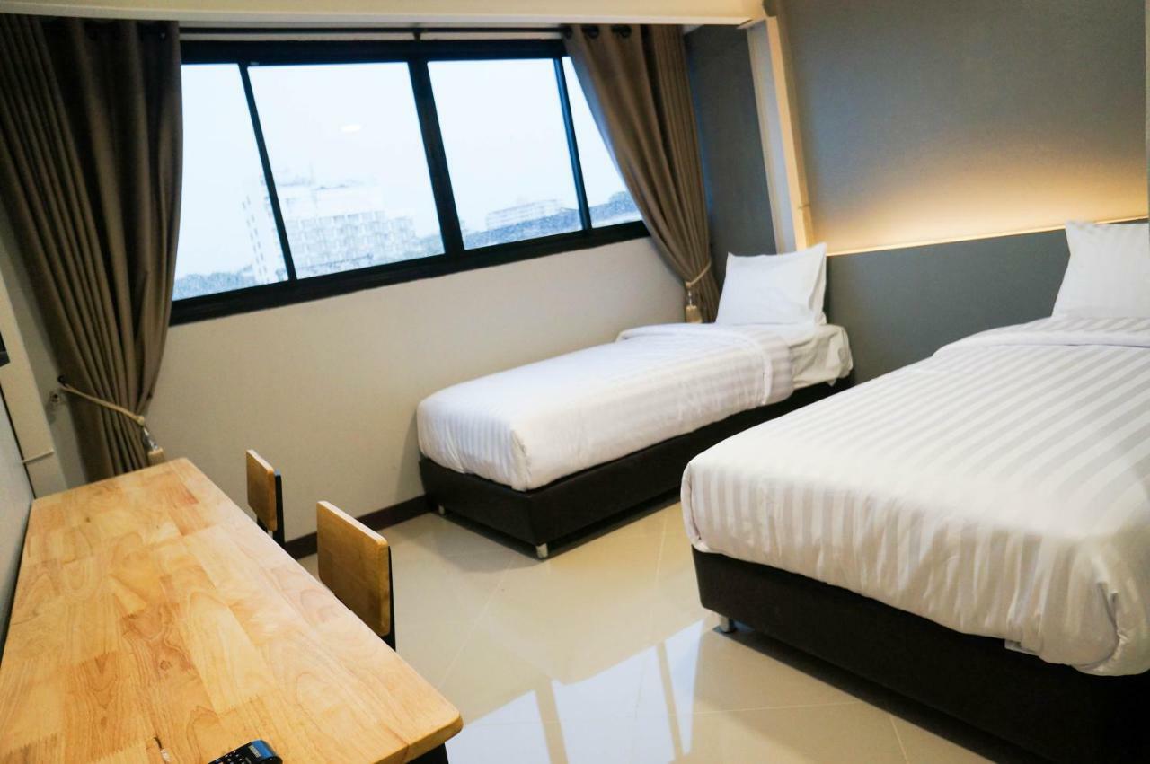 Lux Rooms Night Bazaar 치앙마이 외부 사진