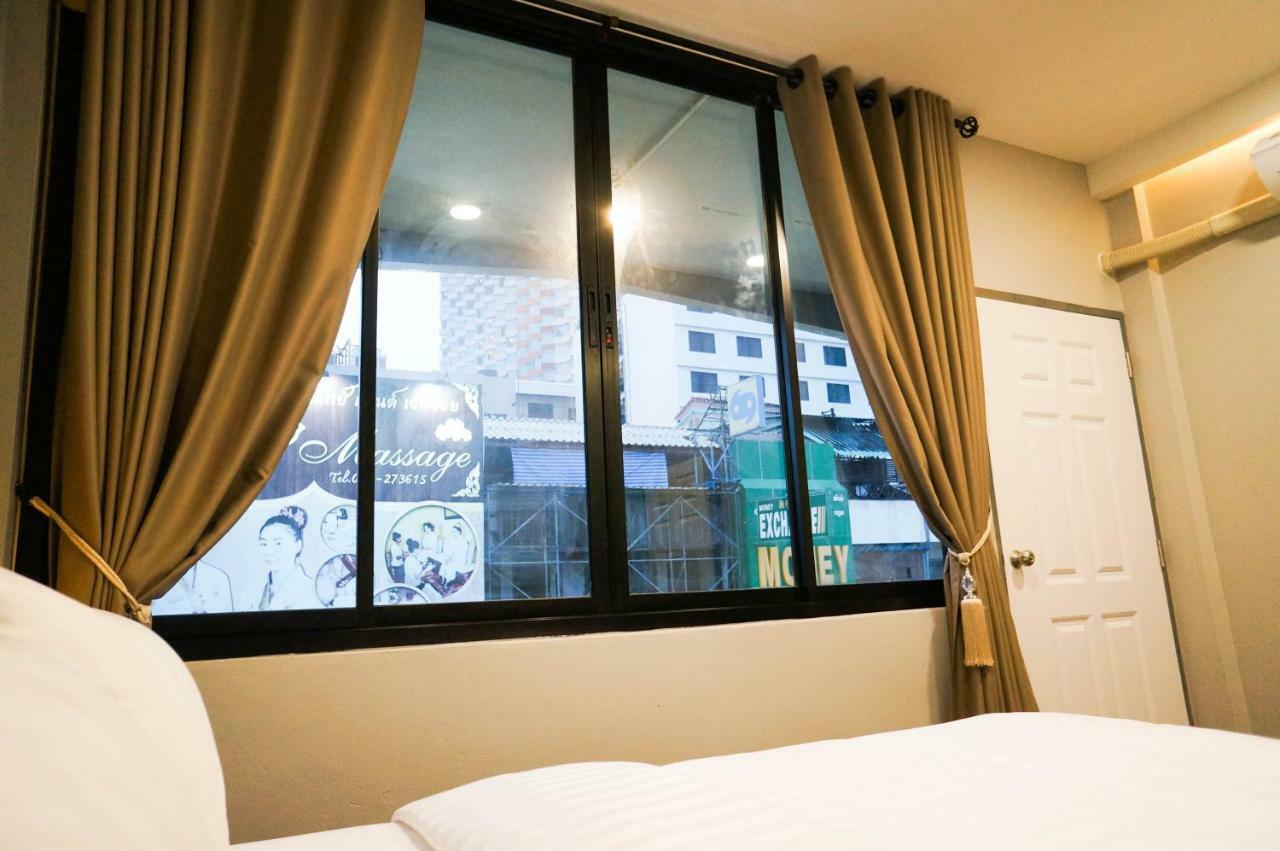 Lux Rooms Night Bazaar 치앙마이 외부 사진