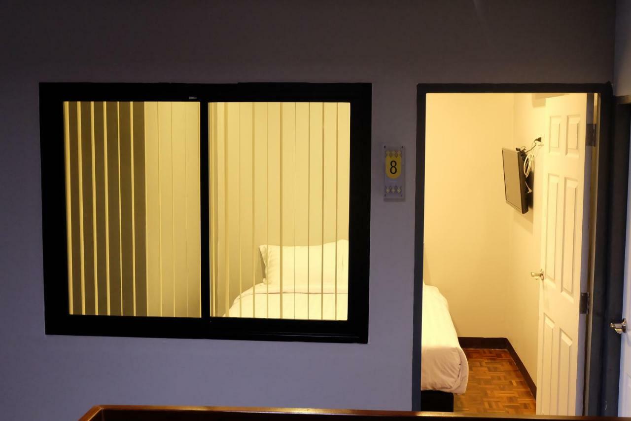 Lux Rooms Night Bazaar 치앙마이 외부 사진